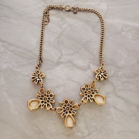💖 J.Crew Cream Ivory Rhinestones Crystals Pave Cluster Statement Necklace 💖 - Picture 8 of 14